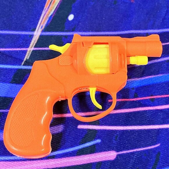VINTAGE STYLE TOY CAP GUN SHOOTER TOY ORANGE TIP CAPGUN (NO CAPS INCLUDED) - Picture 2 of 3